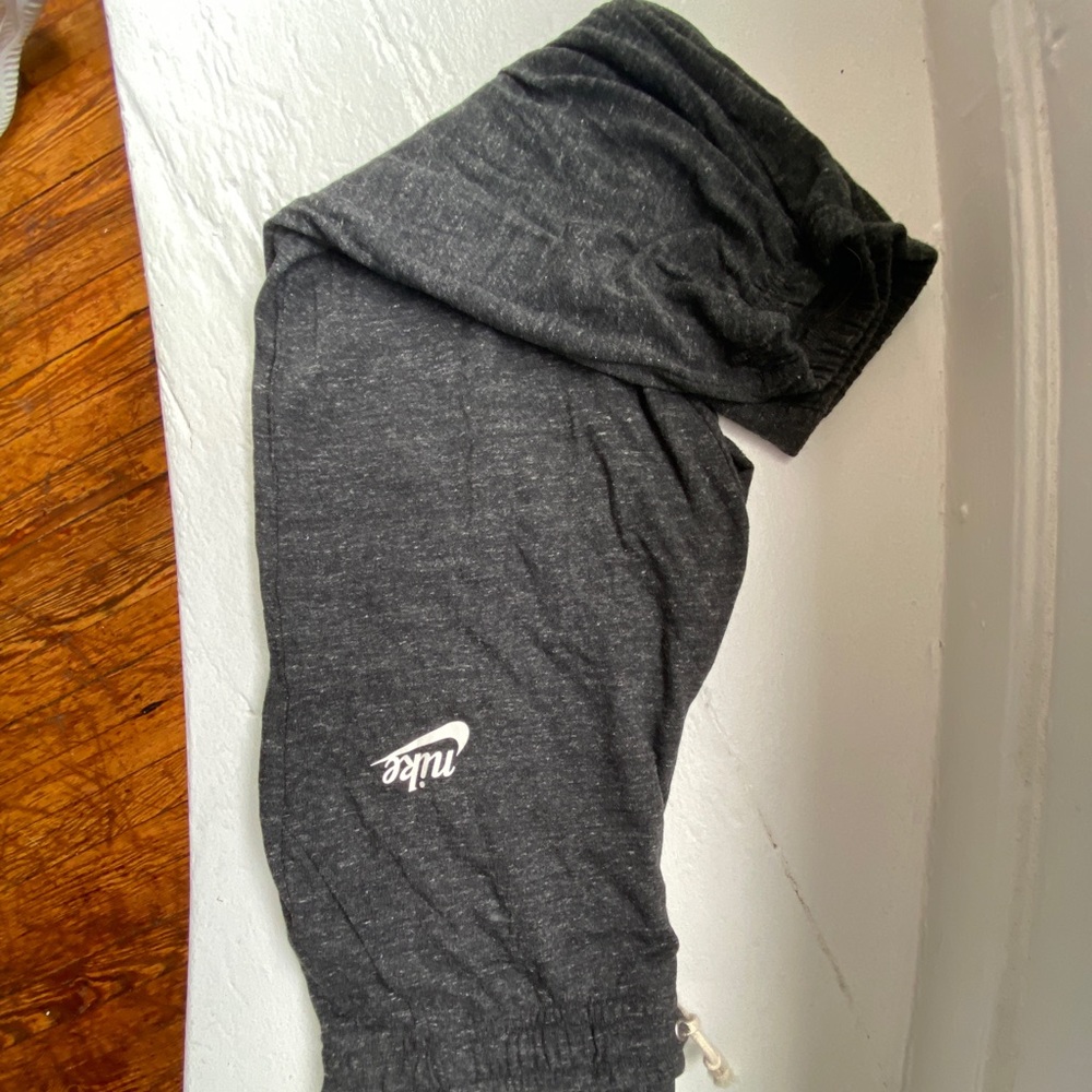 Nike ankle length joggers